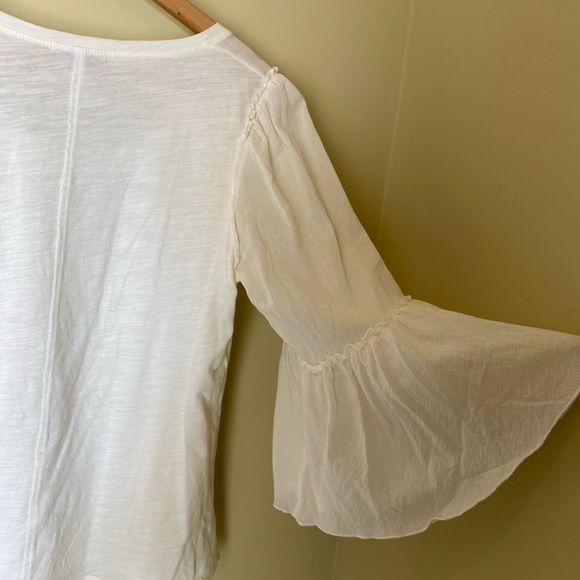 Anthropologie white tee/blouse size medium - Picture 2 of 4